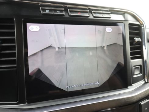 Used 2023 Ford F350 Lariat w/ FX4 Off-Road Package image 18