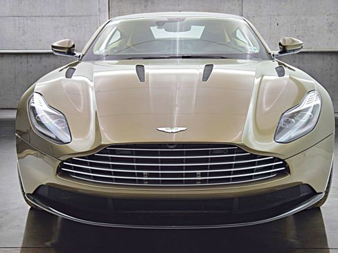 Used 2018 Aston Martin DB11 V12 image 13