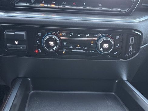 Used 2024 Chevrolet Silverado 2500 High Country w/ High Country Premium Package image 27