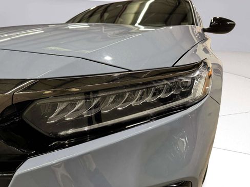 Used 2021 Honda Accord Sport image 9