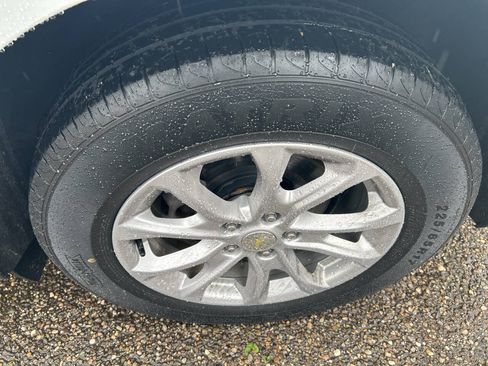 Used 2019 Chevrolet Equinox LT AWD/4WD image 4