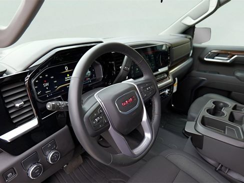 New 2025 GMC Sierra 1500 Elevation image 8