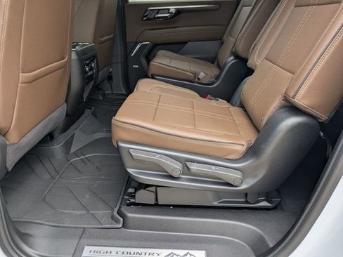 New 2026 Chevrolet Suburban High Country AWD/4WD image 29