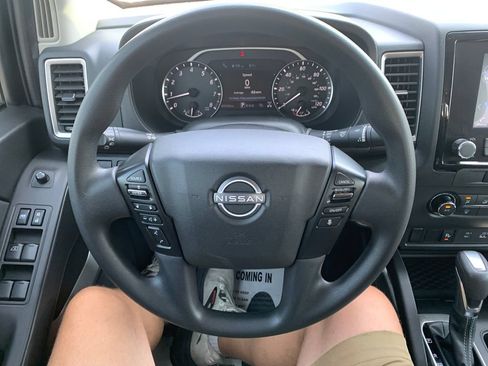 Used 2024 Nissan Frontier SV w/ Technology Package AWD/4WD image 14