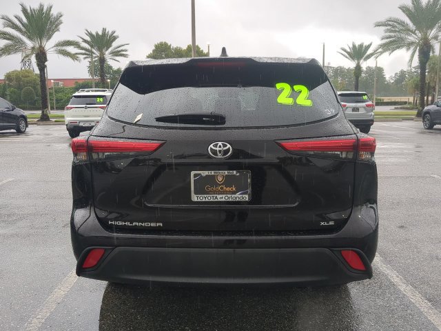 Used 2022 Toyota Highlander XLE FWD image 5