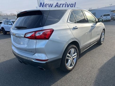 Used 2020 Chevrolet Equinox Premier image 3