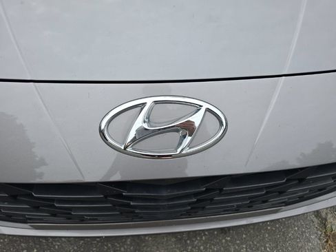 Used 2023 Hyundai Elantra SEL FWD image 6