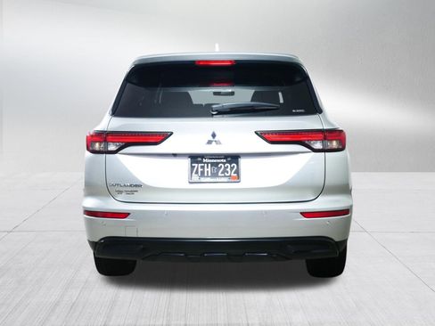 Used 2022 Mitsubishi Outlander SE AWD/4WD image 6