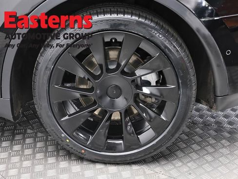 Used 2022 Tesla Model Y Long Range AWD/4WD image 8