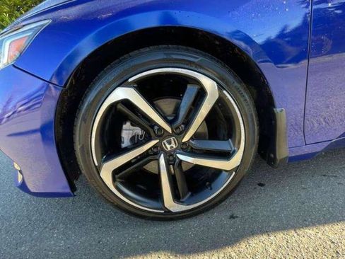 Used 2019 Honda Accord Sport image 5