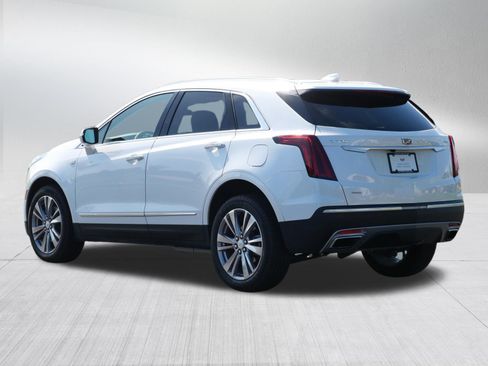 Certified 2024 Cadillac XT5 Premium Luxury w/ LPO, Floor Liner Package AWD/4WD image 4
