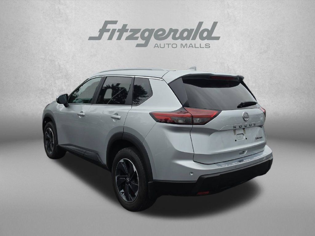 Used 2024 Nissan Rogue SV w/ SV Premium Package AWD/4WD image 6