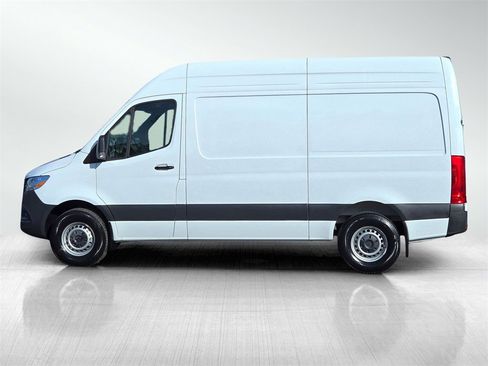 Used 2025 Mercedes-Benz Sprinter 2500 image 7