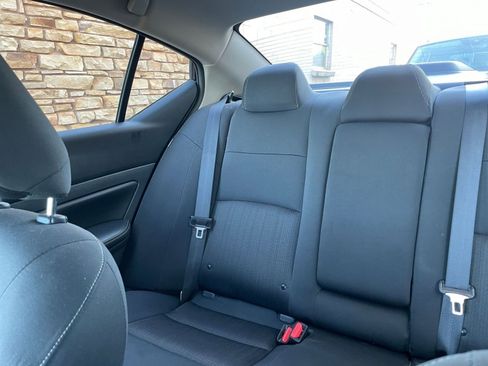 Used 2025 Nissan Altima 2.5 SV image 38