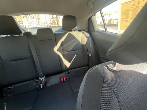 Used 2025 Toyota Prius LE image 31