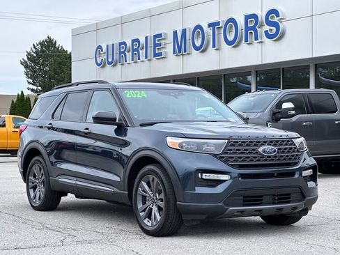 Certified 2024 Ford Explorer XLT w/ Equipment Group 202A AWD/4WD image 1