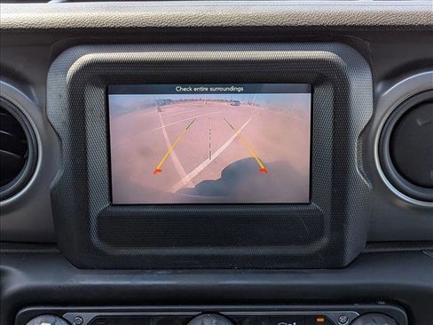 Used 2023 Jeep Wrangler Sport S image 13