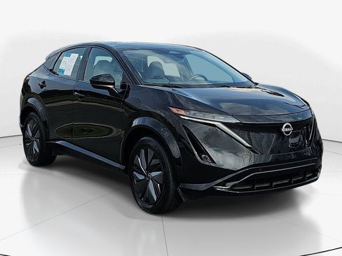 Used 2023 Nissan Ariya AWD image 3