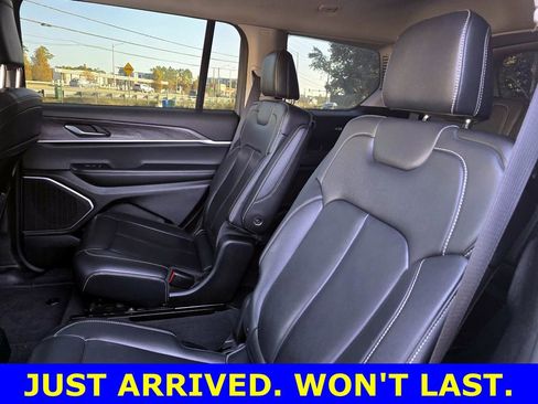 Used 2022 Jeep Grand Cherokee L Limited image 25