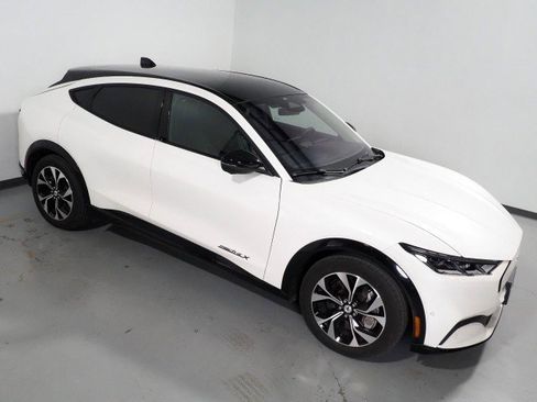 Used 2022 Ford Mustang Mach-E Premium image 12