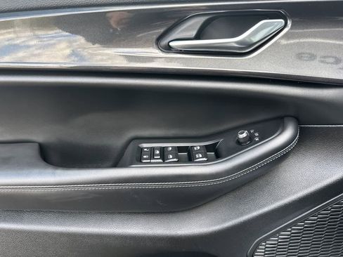 Certified 2023 Jeep Grand Cherokee Laredo w/ Luxury Tech Group I AWD/4WD image 12