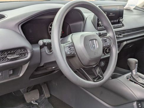 Used 2025 Honda HR-V LX image 14