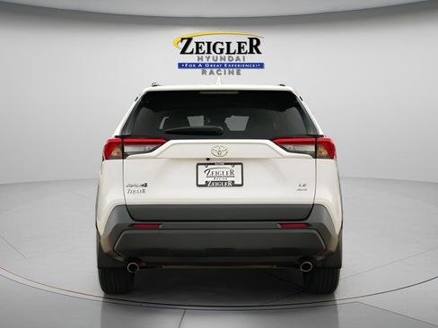 Used 2021 Toyota RAV4 LE AWD/4WD image 6