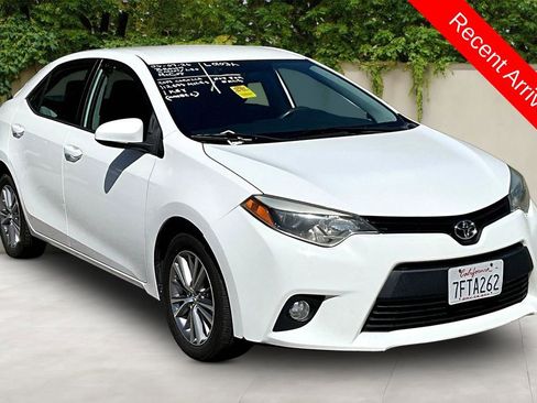 Used 2014 Toyota Corolla LE image 1