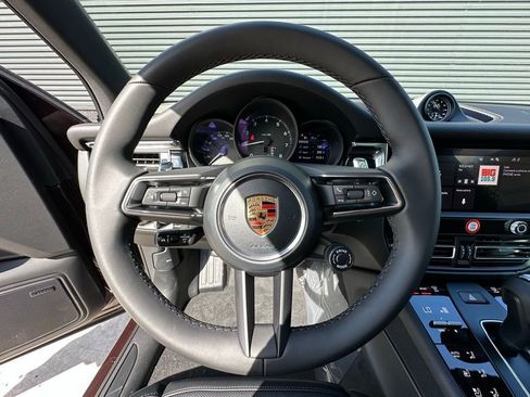 Used 2026 Porsche Macan image 15