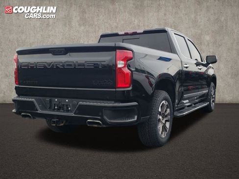 Used 2022 Chevrolet Silverado 1500 High Country w/ Technology Package image 6