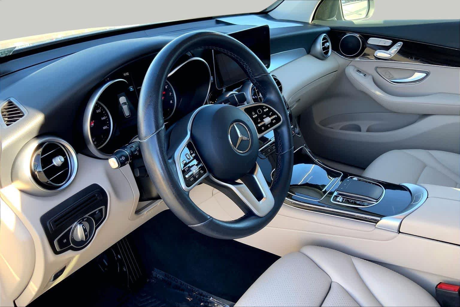 Used 2021 Mercedes-Benz GLC 300 4MATIC image 17