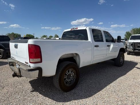Used 2012 GMC Sierra 2500 SLE w/ SLE Preferred Package AWD/4WD image 11