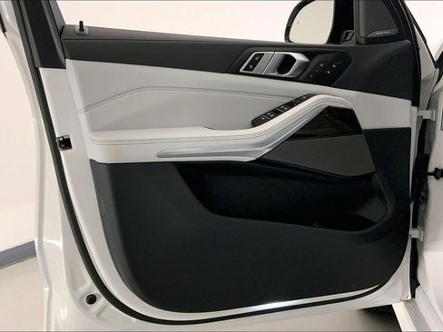 Used 2026 BMW X5 xDrive40i image 24