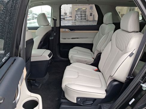 Used 2023 Hyundai Palisade Limited image 10