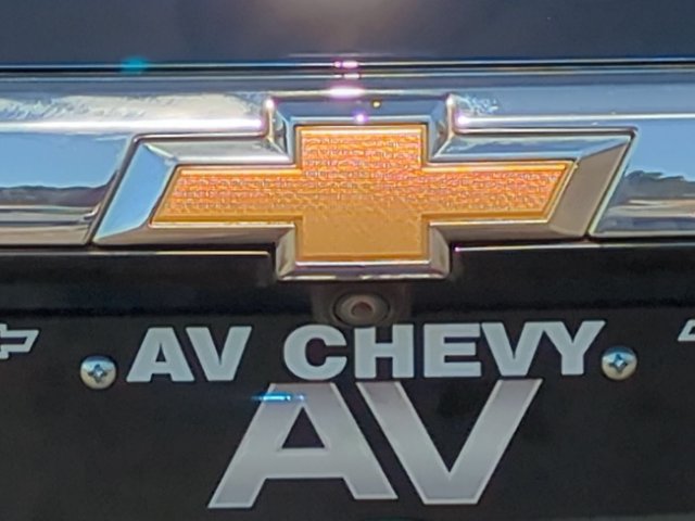 Used 2023 Chevrolet Traverse LT FWD image 32