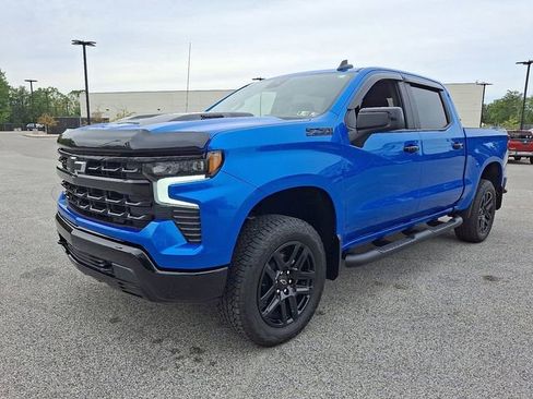 Used 2025 Chevrolet Silverado 1500 LT Trail Boss AWD/4WD image 6