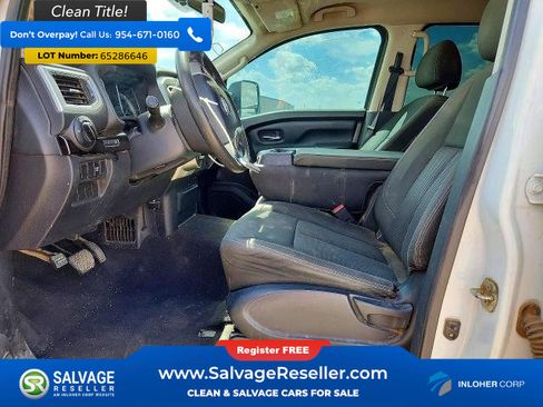 Used 2017 Nissan Titan SV AWD/4WD image 9