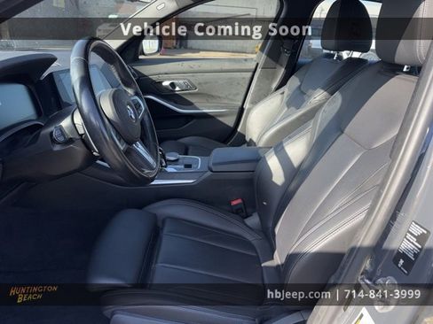 Used 2022 BMW 330i xDrive Sedan w/ M Sport Package image 9