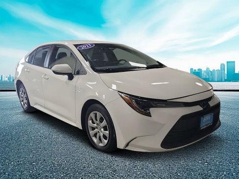 Used 2023 Toyota Corolla LE image 35