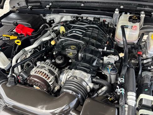 Used 2024 Jeep Wrangler Unlimited Rubicon w/ Safety Group image 29