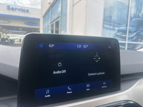 Used 2022 Ford Escape SE w/ Cold Weather Package image 19