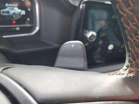 Used 2023 GMC Sierra 1500 AT4 w/ Technology Package image 37