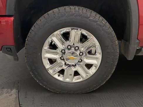 Used 2024 Chevrolet Silverado 2500 High Country w/ Technology Package AWD/4WD image 16