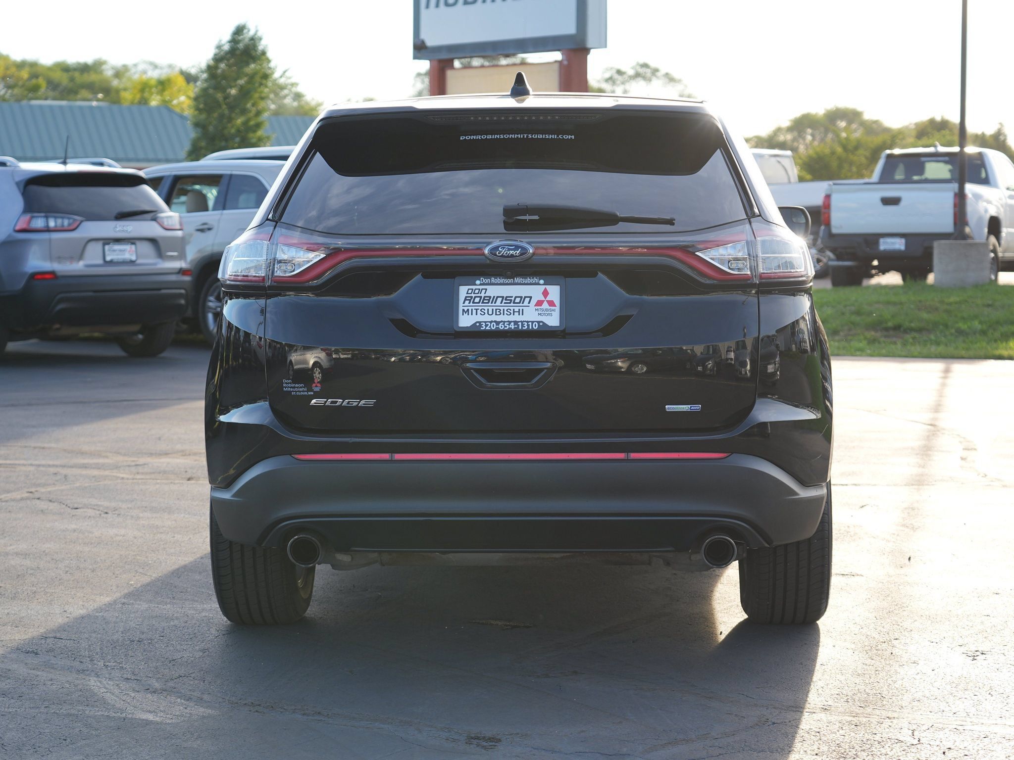Used 2017 Ford Edge SE AWD/4WD image 4