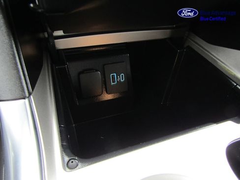 Certified 2024 Ford Explorer XLT w/ Equipment Group 202A AWD/4WD image 38