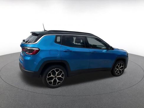 Used 2025 Jeep Compass Limited AWD/4WD image 14