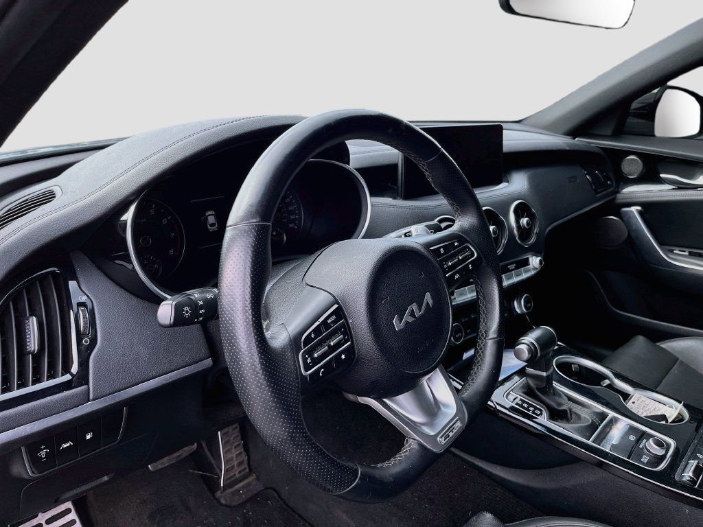 Used 2023 Kia Stinger GT-Line w/ Sun & Sound Package AWD/4WD image 9