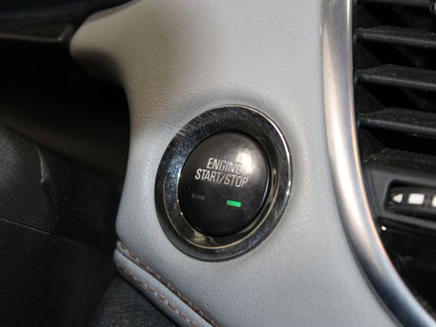 Used 2020 Chevrolet Trax Premier image 40