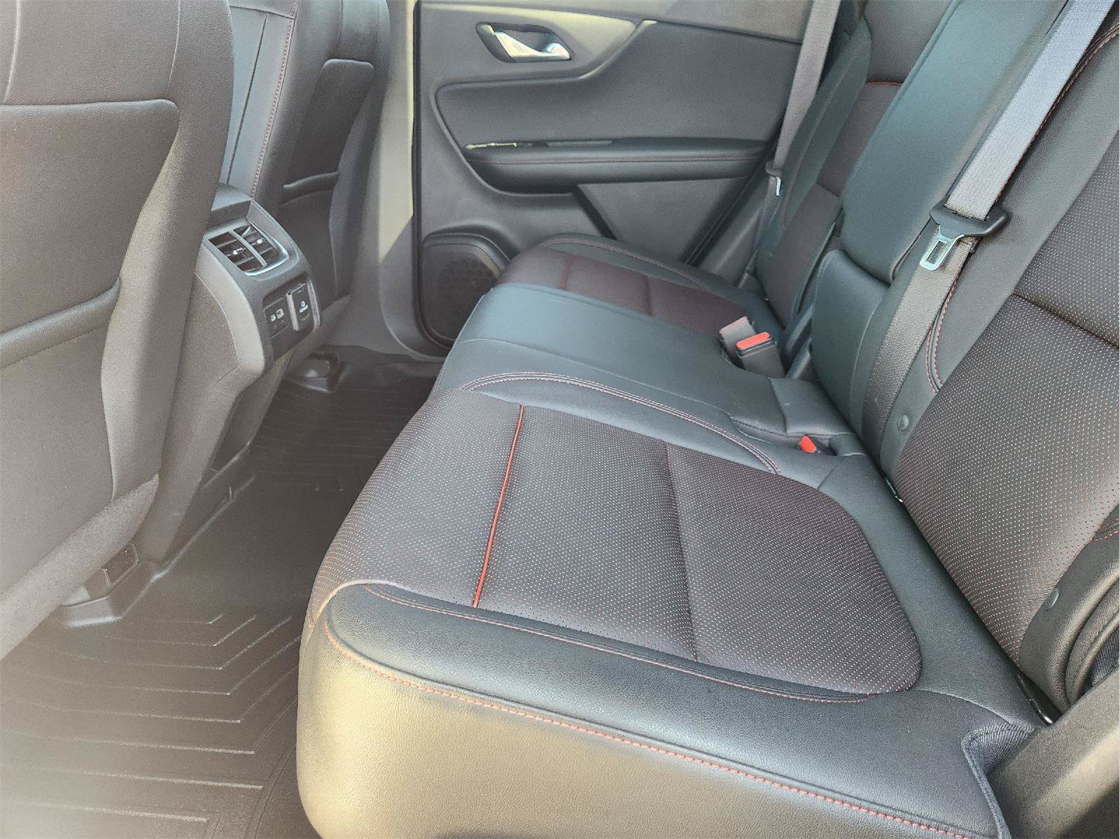 Used 2021 Chevrolet Blazer RS w/ Enhanced Convenience Package FWD image 31