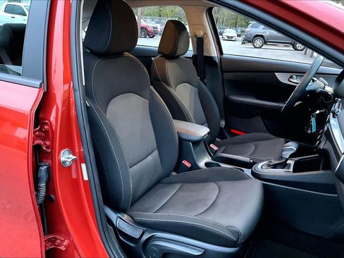 Used 2024 Kia Forte LXS image 8